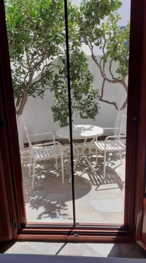 Helios Serifos Livadi  Luaran gambar