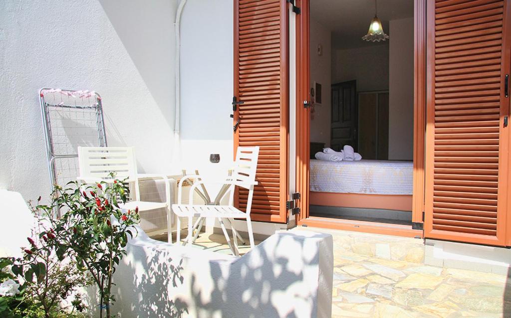 Helios Serifos Livadi  Luaran gambar