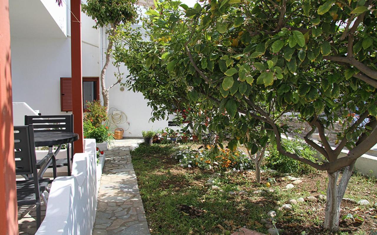 Helios Serifos Livadi  Luaran gambar