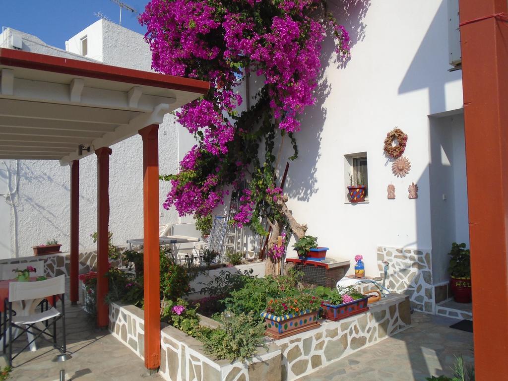 Helios Serifos Livadi  Luaran gambar